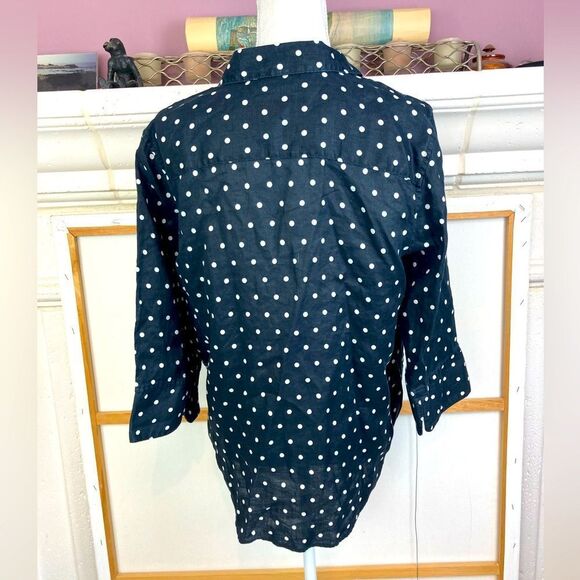 Chicos No Iron Linen Polka Dot Button-Up Shirt hi lo ties at waist (2) - Picture 3 of 12